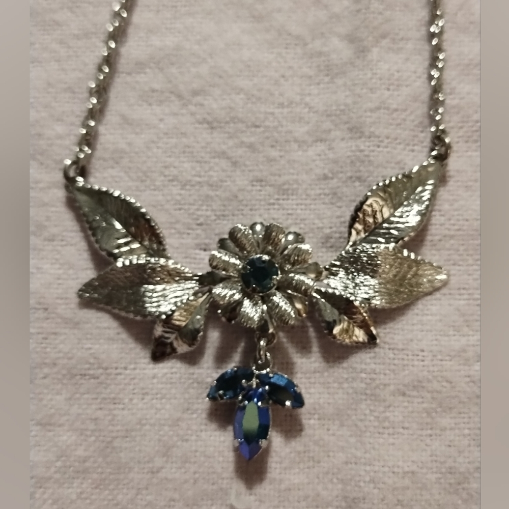 Vintage 1950's Star-Art Sterling Silver Necklace With Rhinestones